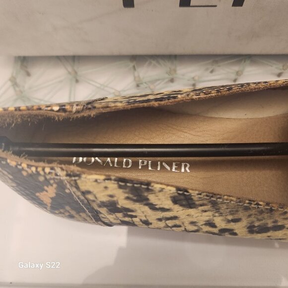 Donald J. Pliner Snakeskin "Metallic Mini Viper Lemon". NIB. Size EU 37.5/US 7 - Picture 3 of 10